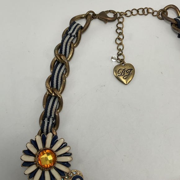 Betsey Johnson Yacht Club Lucite Flowers Rhinestone Necklace - Picture 4 of 15